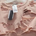 Làm sao bán được cái áo thun cũ nát với giá cao ngất ngưỡng?